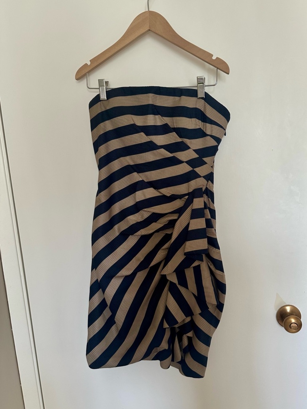 BCBGMaxAzria Navy Blue Beige Strapless Cocktail Dress